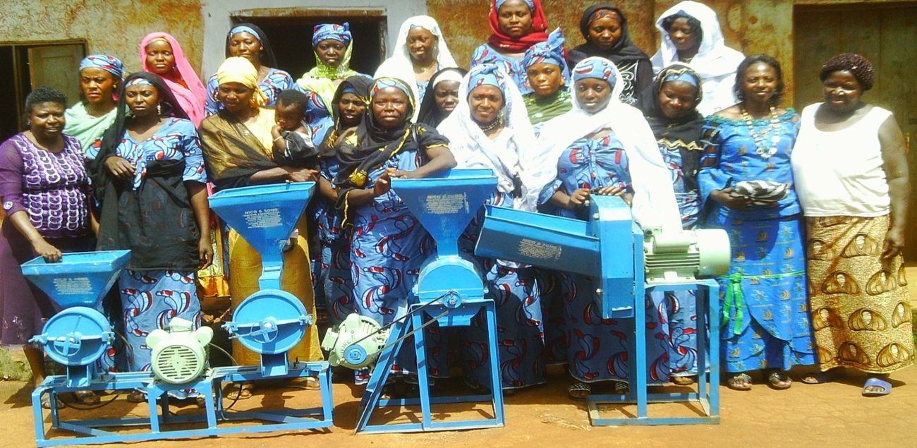 Women's group receiving processing equipment